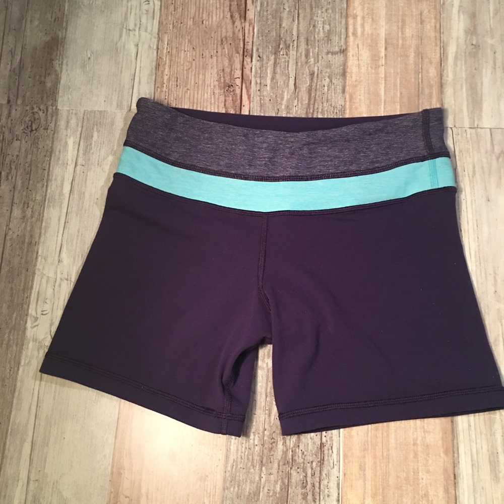 lululemon purple spandex shorts